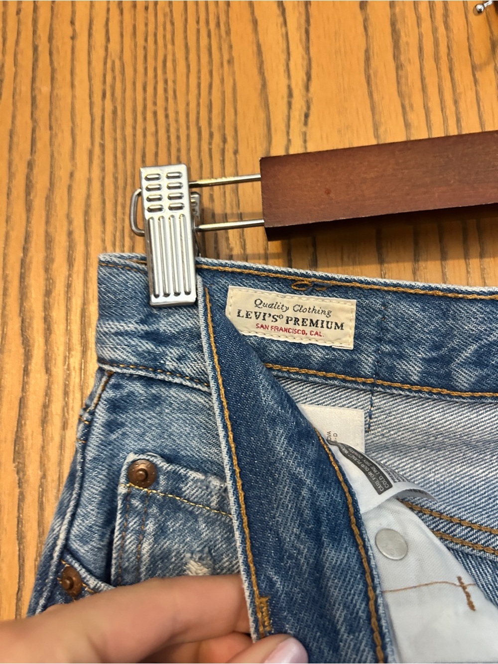 Levi's Men's Light Blue Straight Jeans